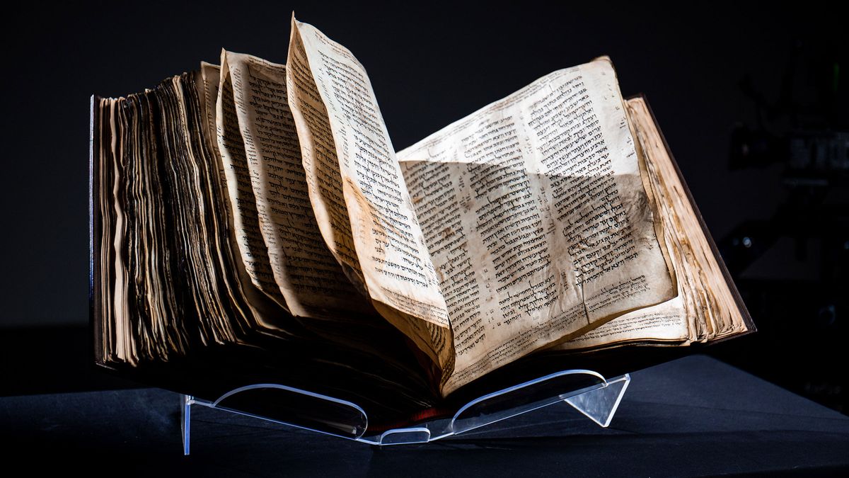 Vydražila se přes 1100 let stará Bible, kupec dal skoro miliardu